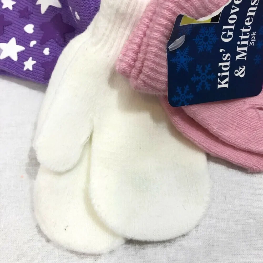 Brand new pack of 3‎ Pairs of Girls Mittens